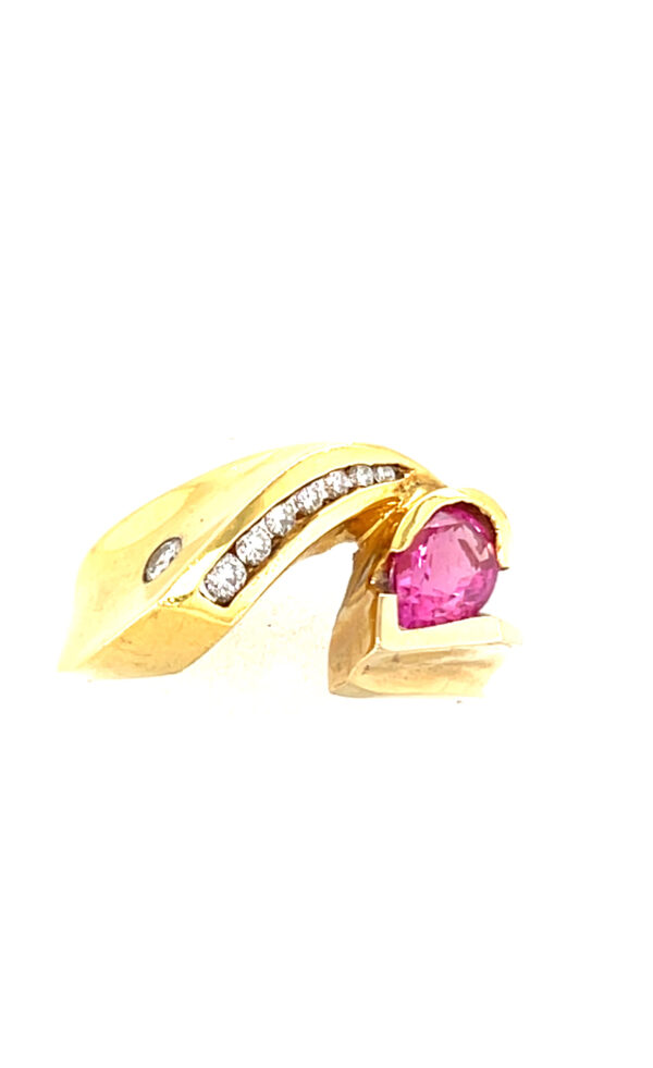 18K Pink Sapphire Diamond Ring