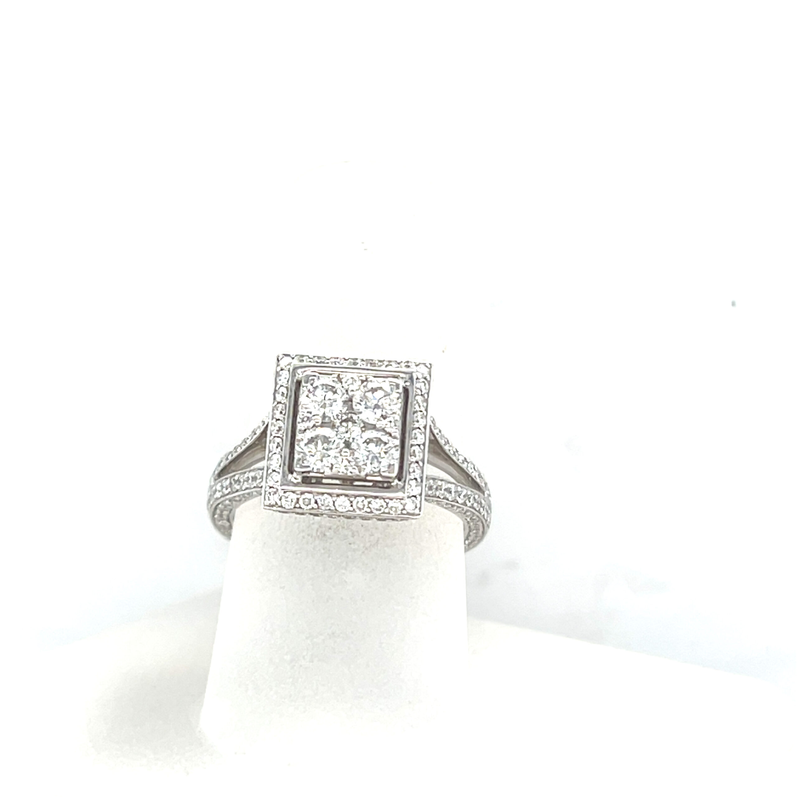 18K Diamond Ring