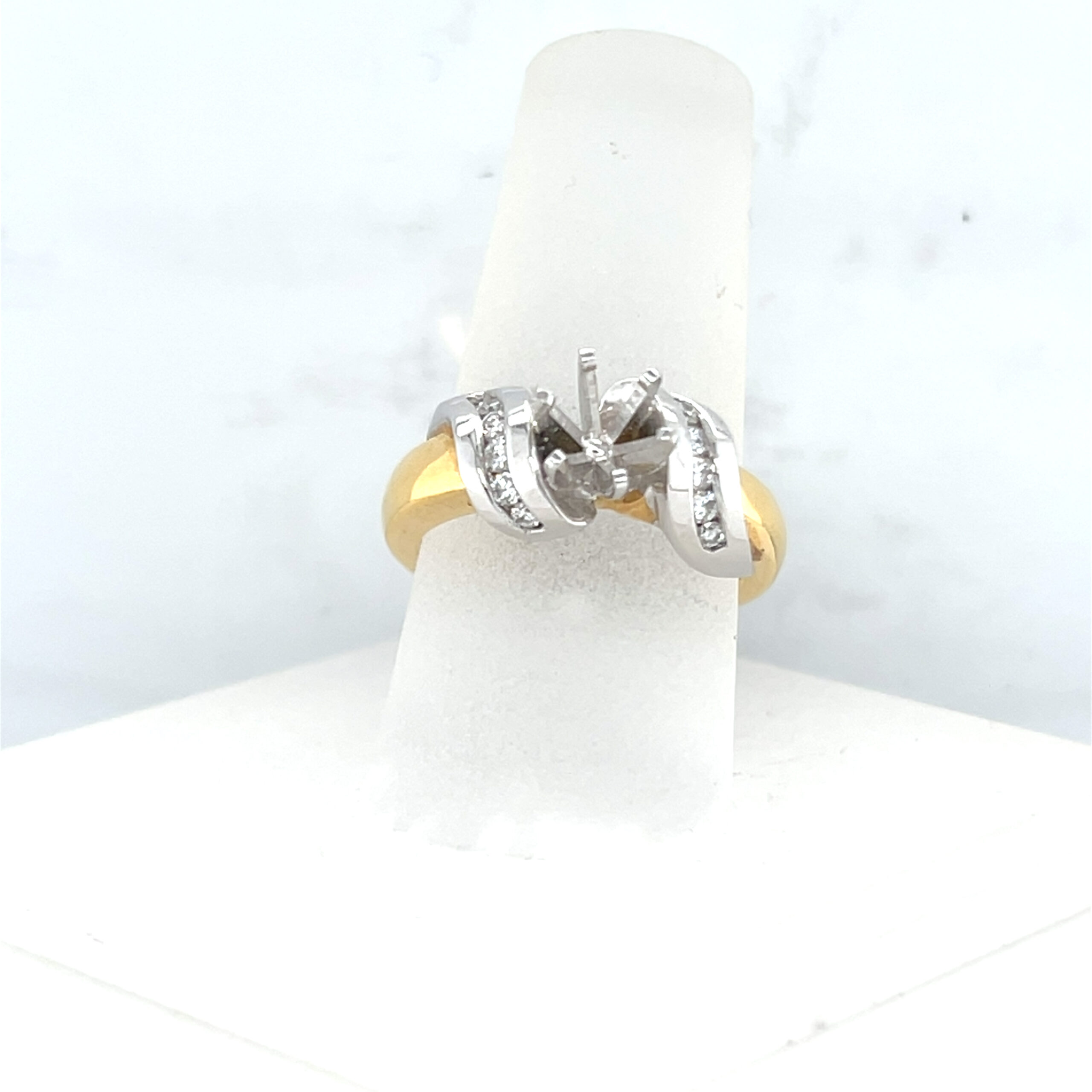 18K Mounted Diamond Ring