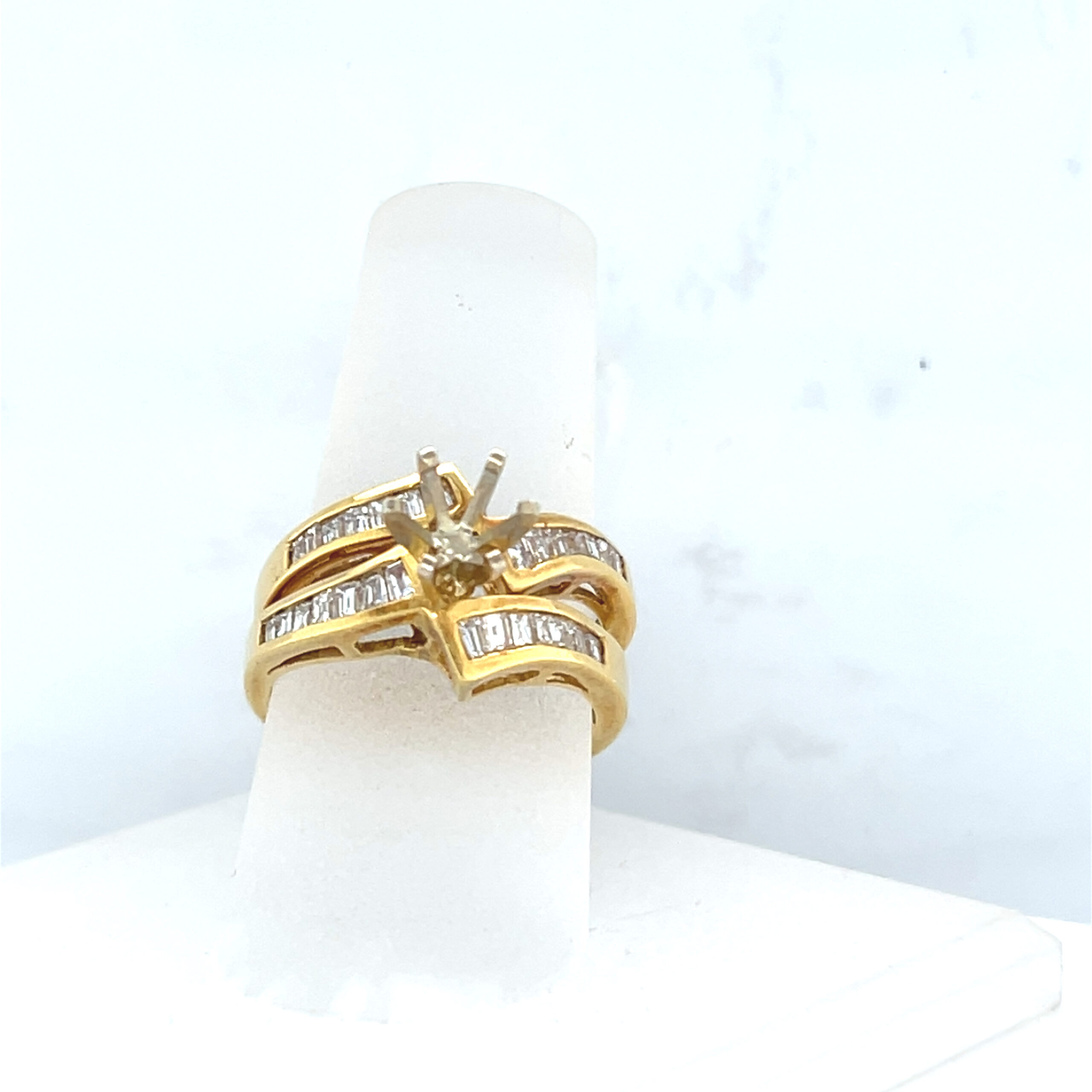 18K Wedding Diamond Ring
